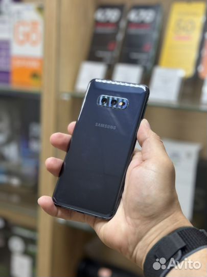 Samsung Galaxy S10e, 8/128 ГБ