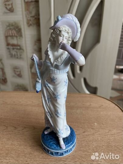 Фарфоровые статуэтки