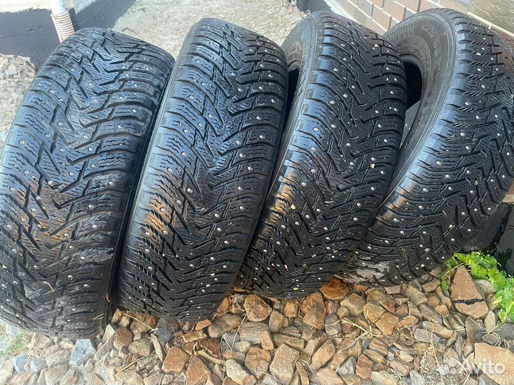 Nokian Tyres Hakkapeliitta 8 SUV 225/65 R17