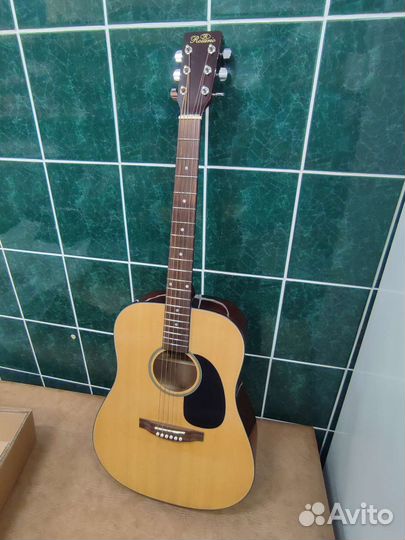 Акустическая гитара