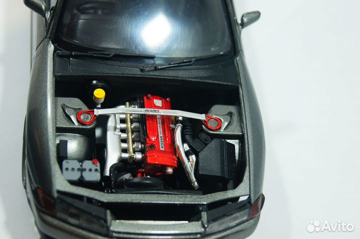 Модель автомобиля Nissan Skyline GTR R32 (Tamiya)