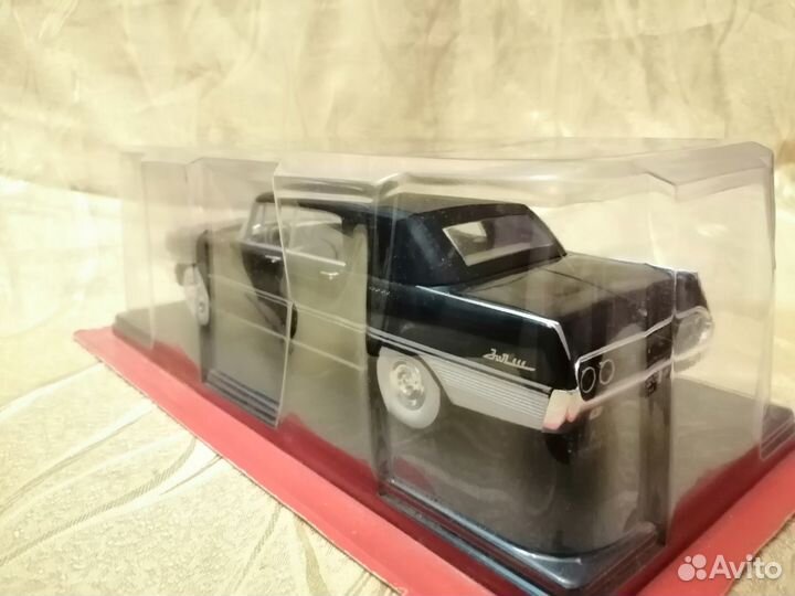 Модель зил-111Д «Лимузин»(с тентом)в масштабе 1:24