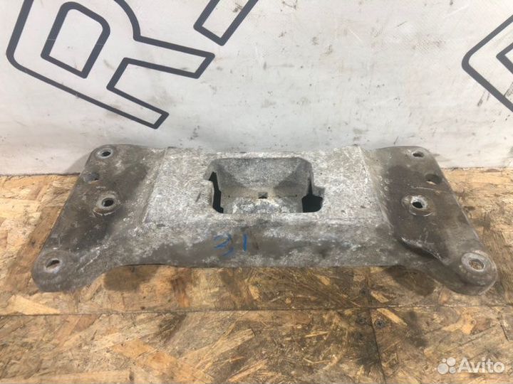 Кронштейн кпп Bmw 5-Series Gran Turismo F07 До