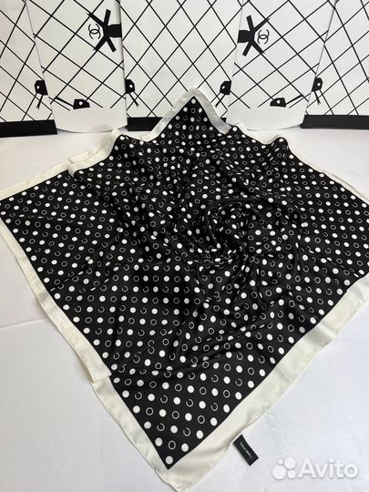 Женский шелковый платок Chanel