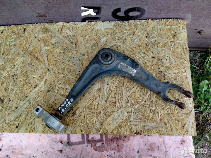 Рычаг передний правый для Peugeot 407