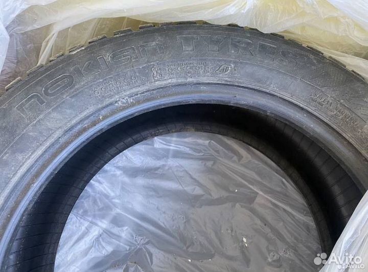 Nokian Tyres Hakkapeliitta 9 215/55 R17 19R