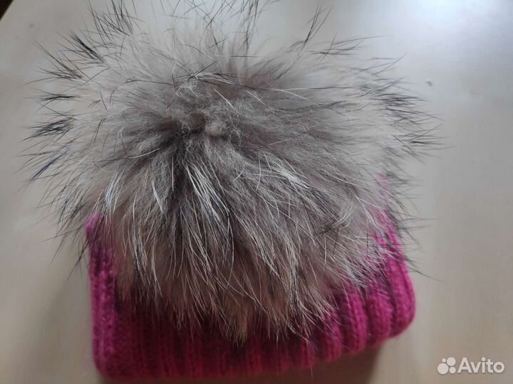 Новая шапка с натуральным помпоном