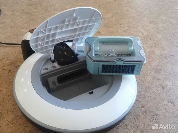 Робот пылесос LG HOM-BOT