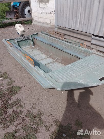 Алюминиевая лодка 