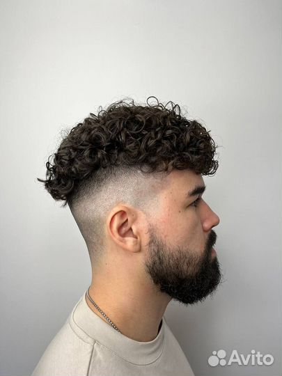 Мужская завивка волос