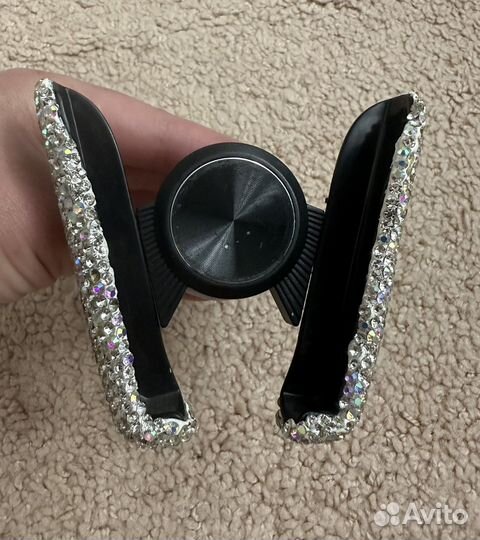 Держатель для телефона в машину