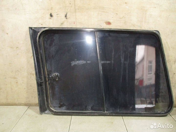 Стекло кузовное правое Mitsubishi Pajero 2