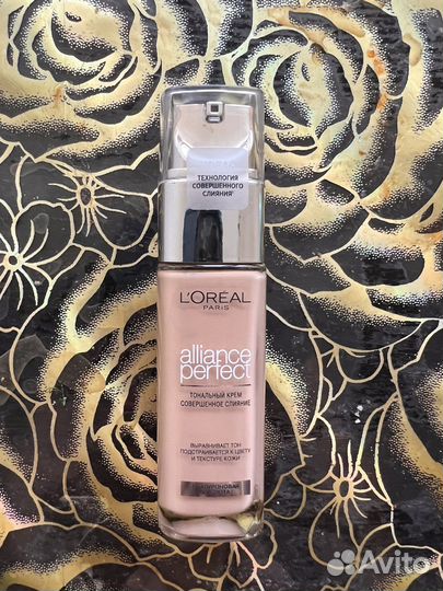 Крем тональный loreal