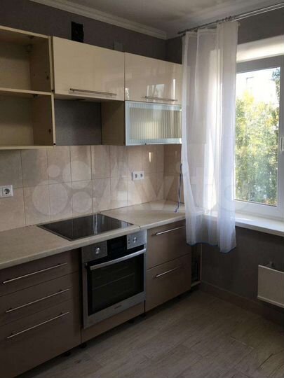 2-к. квартира, 50 м², 6/9 эт.