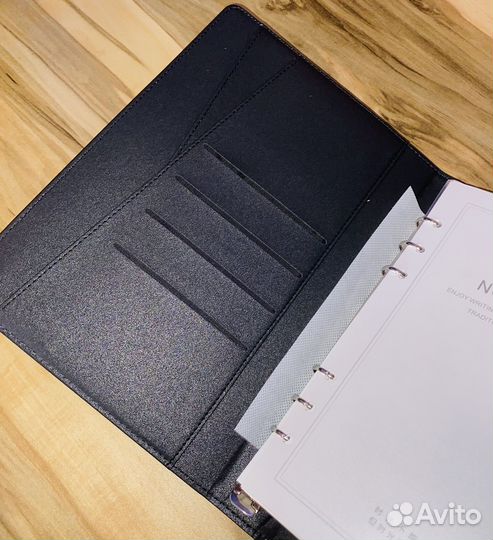 Ежедневник с зарядкой