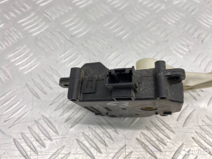 Б/У Сервопривод заслонки печки (моторчик