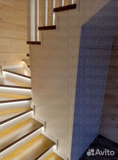 Лестница из массива дерева