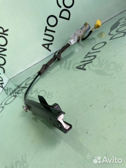 Механизм регулировки ремня безопасности Porsche