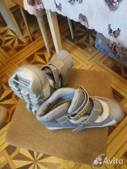 Лыжные ботинки