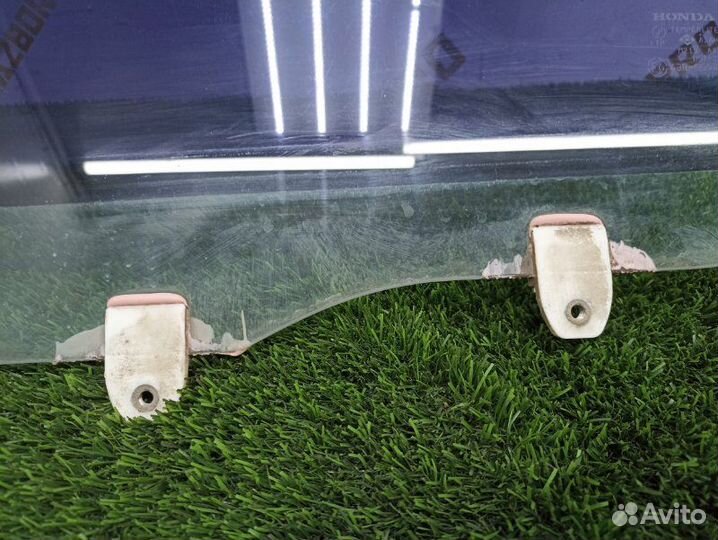 Стекло двери опускное заднее левое Honda Cr-V RD1