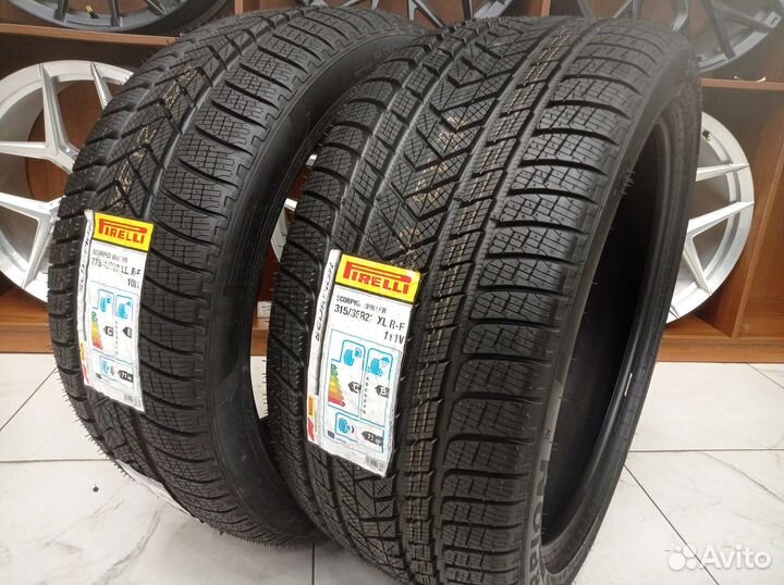 Pirelli Scorpion Winter 275/40 R22 и 315/35 R22 111V
