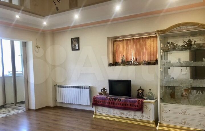 2-к. квартира, 64 м², 6/12 эт.