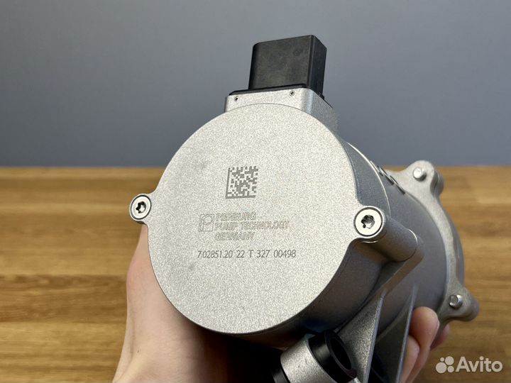 Насос системы охлаждения BMW 11517597715