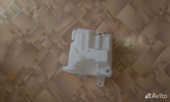 Бачок омывателя ford