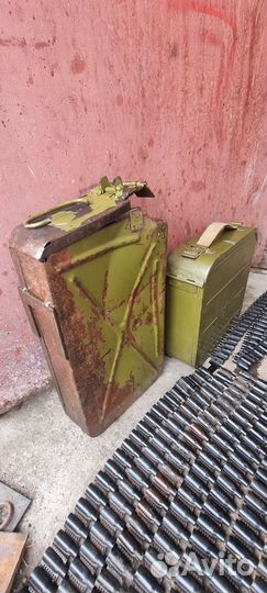 Коробки металлические