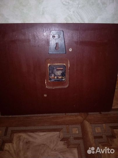 Часы Молния настенные
