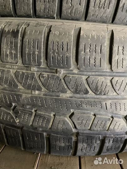 Nokian Tyres WR 235/60 R17