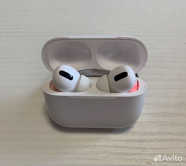 Беспроводные наушники AirPods Pro
