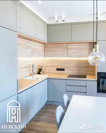 Кухня на заказ в потолок