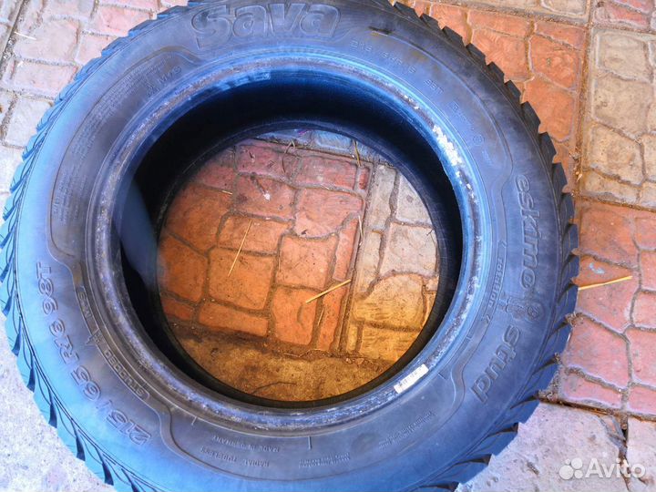Sava Eskimo Stud 215/65 R16