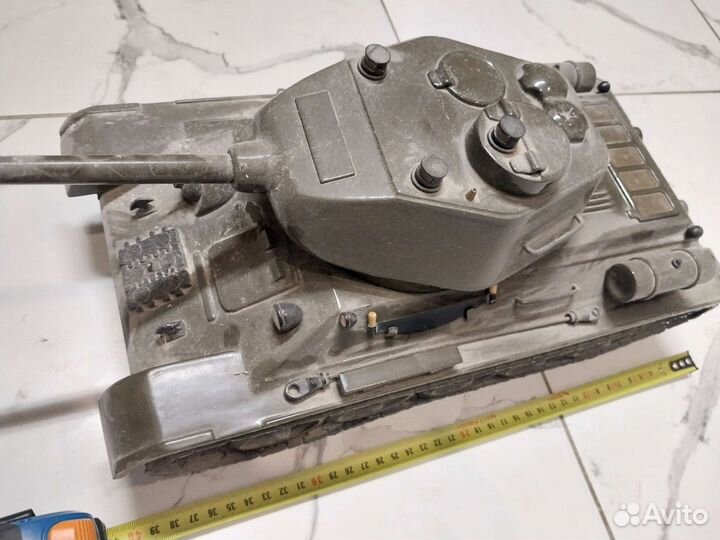 Танк сувенирный