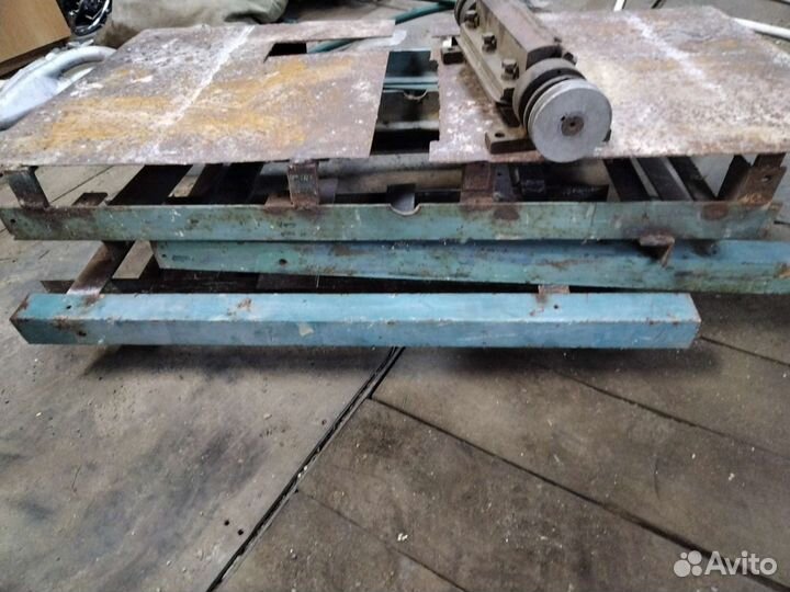 Циркулярный станок с фуганком