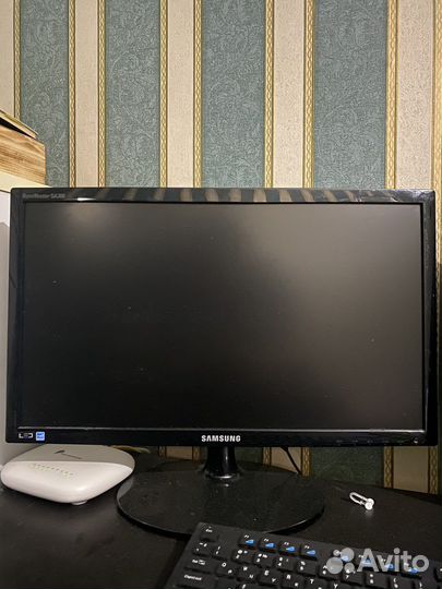 Монитор Samsung syncmaster SA300