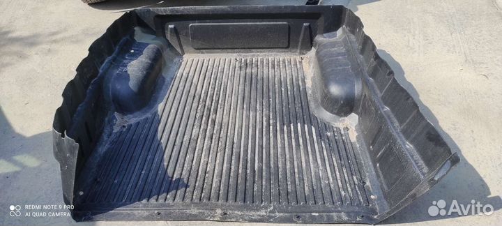 Вкладыш в борт Toyota Hilux