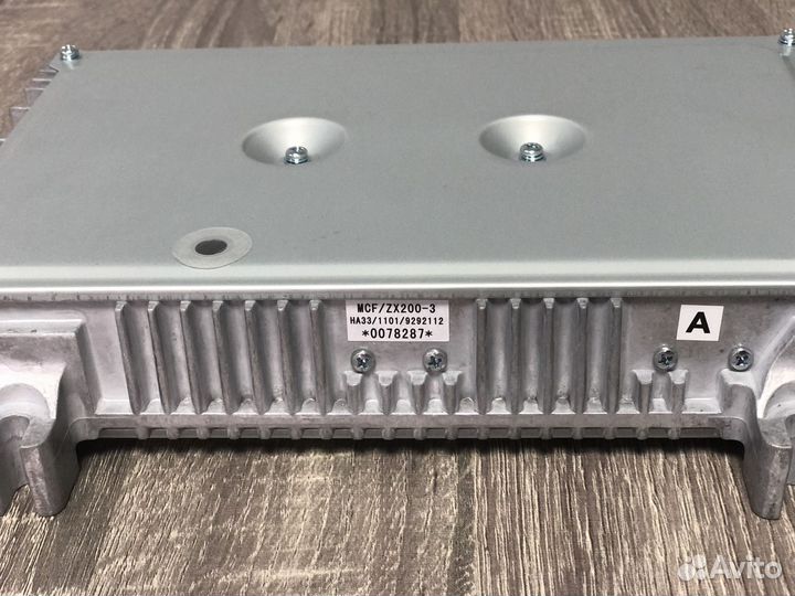 Блок управления 9292112 (hitachi ZX200-3)