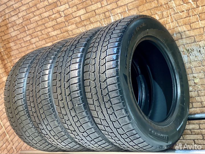 Pirelli Winter Ice Control 235/65 R17