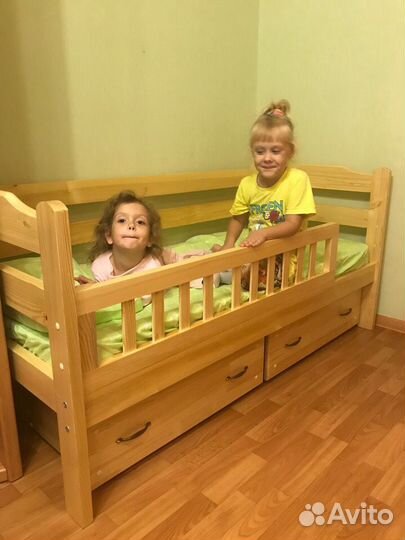 Детская кровать из массива