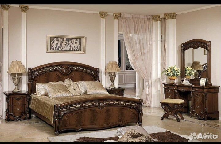 Спальный гарнитур