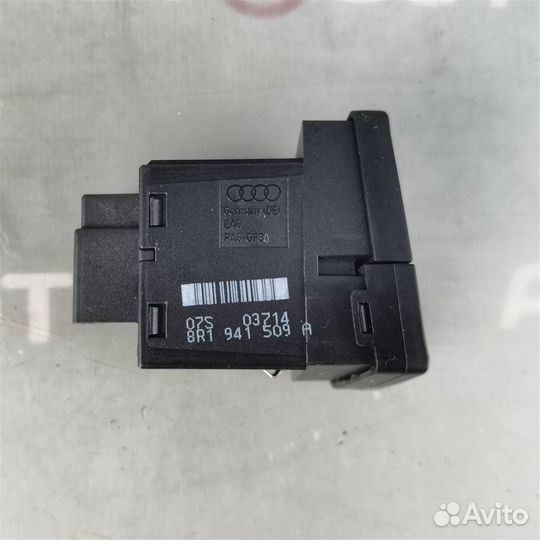 Кнопка аварийного сигнала Audi Q5 8R 2013-2017
