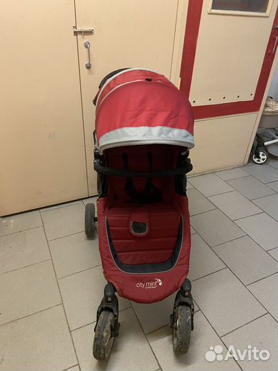 Коляска прогулочная