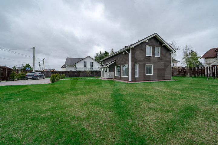 Коттедж 168 м² на участке 8,8 сот.