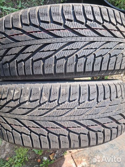 Nokian Tyres Hakkapeliitta R2 SUV 235/60 R17 106R