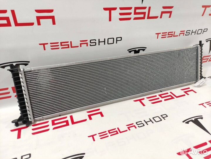Радиатор охлаждения основной Tesla Model S