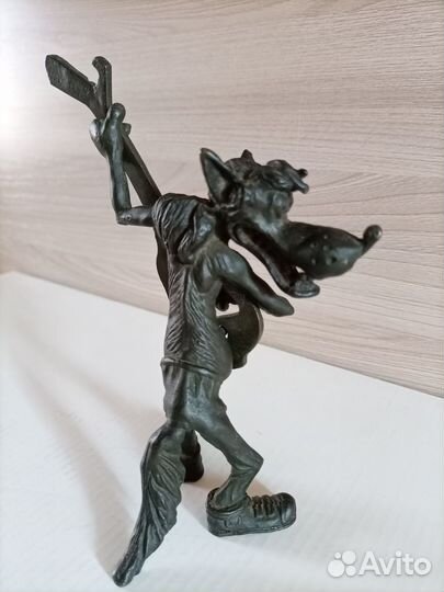 Фигурка Волка из 