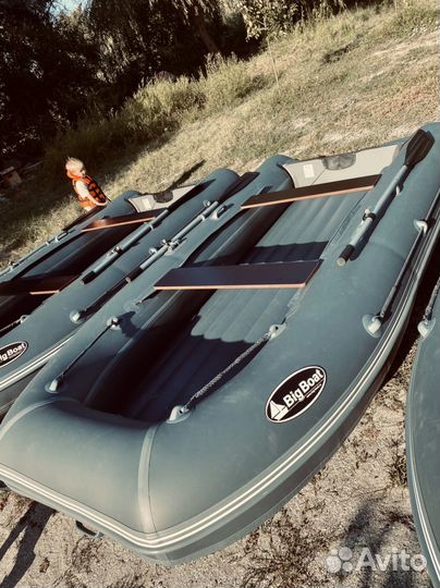 Аренда лодки с мотором