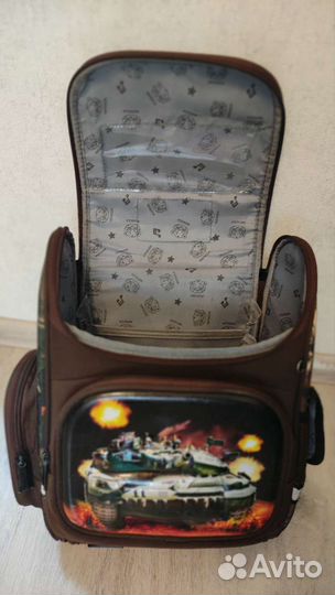 Рюкзак школьный